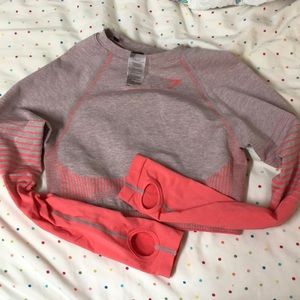 Gym shark crop long sleeve